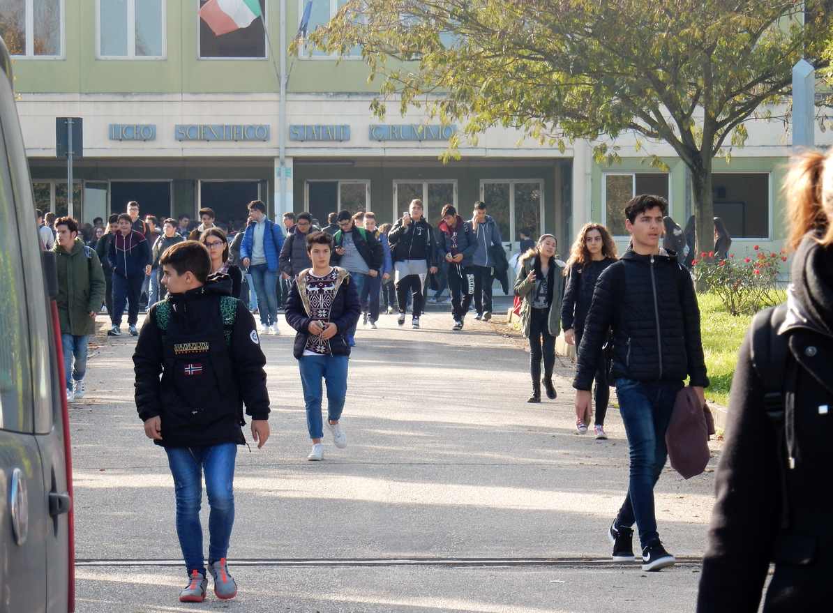 Circolare 040 - Informativa sul comodato d’uso GRATUITO per gli studenti (A.S. 2018/2019)